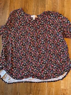 Philosophy Black Paisley Floral Short Sleeve Blouse